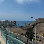 The Mayfair Village Apto 305 Apartamento