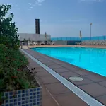 The Mayfair Village Apto 305 Patalavaca